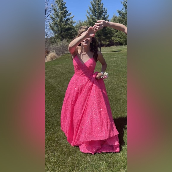 Prom Dress - Picture 3 of 4